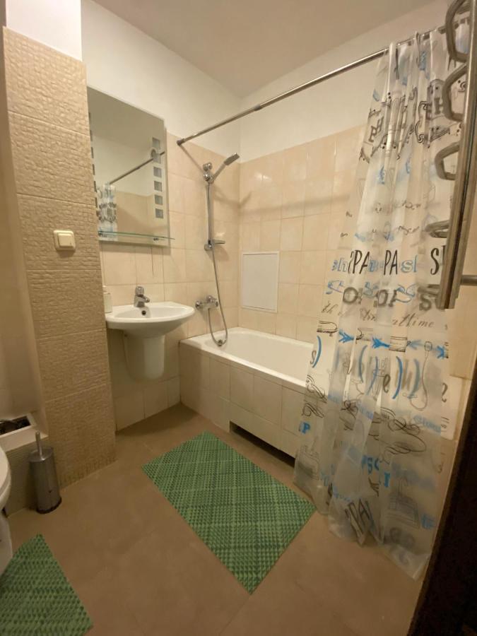Apartment Next To Metro Station Pechersk Kiev Dış mekan fotoğraf