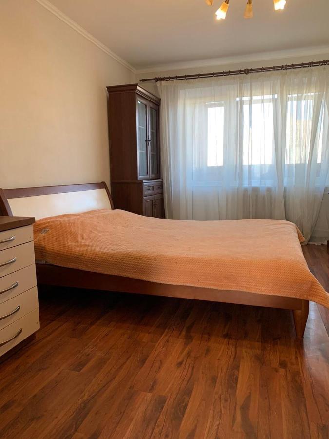 Apartment Next To Metro Station Pechersk Kiev Dış mekan fotoğraf